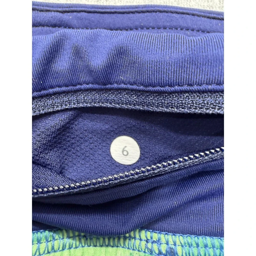 Lululemon Womens Skort Size 6 Multicolor Blue Green Abstract‎ Stripe Shorts